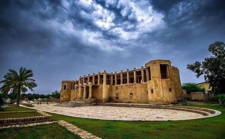 عمارت-ملک-در-بوشهر